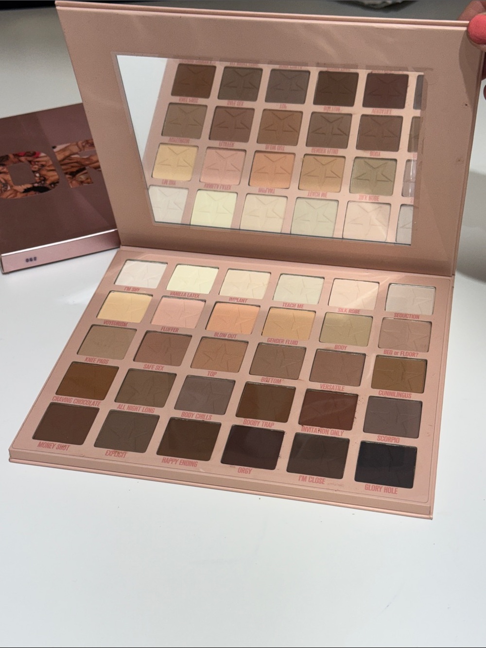 Jeffree Star 'ORGY' Nude Eyeshadow Palette - New - Picture 4 of 5